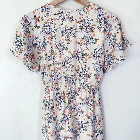 Sienna  Sky Floral Wrap Short Sleeve Dress - Picture 13 of 15